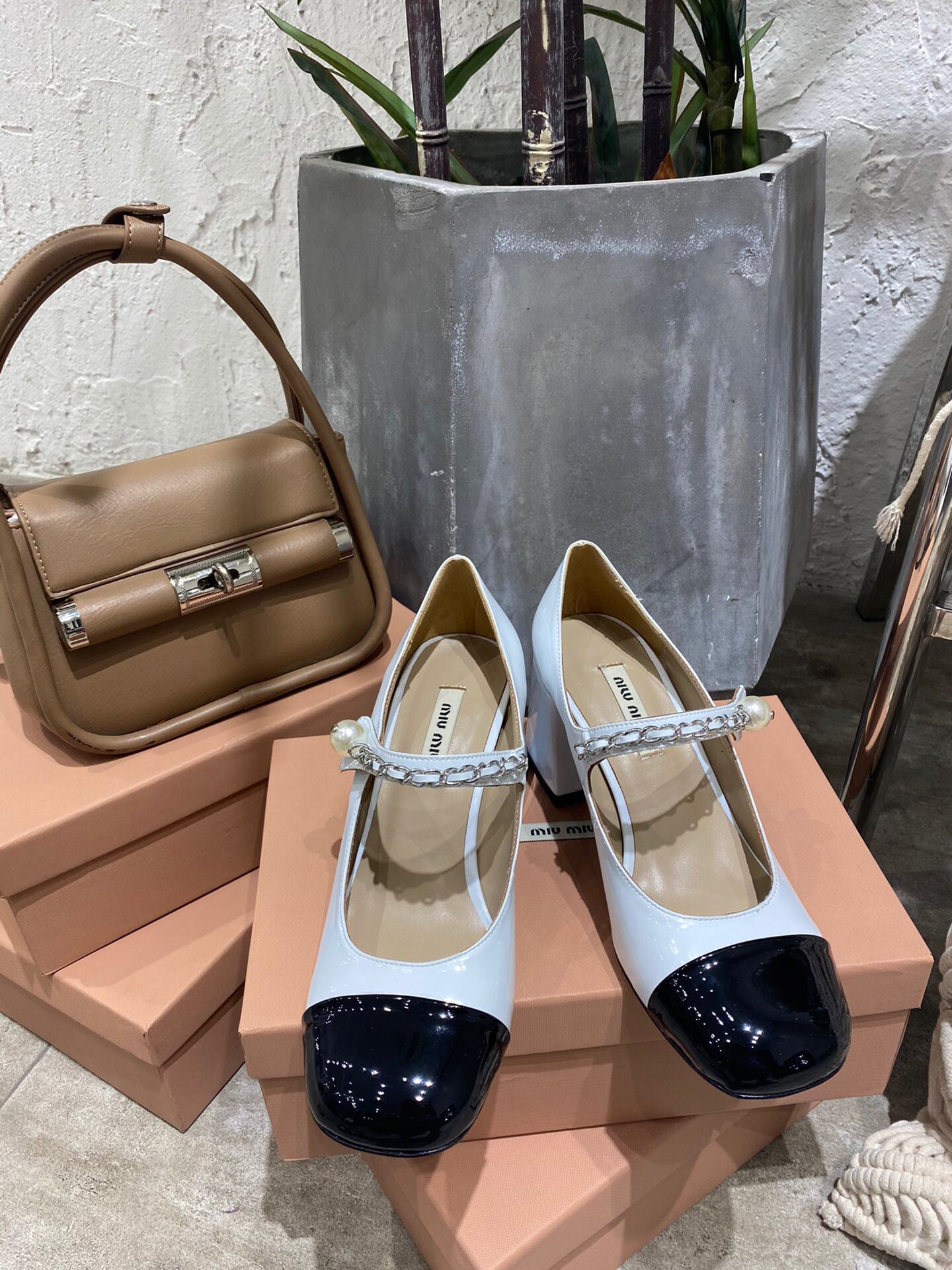 Women's high heels